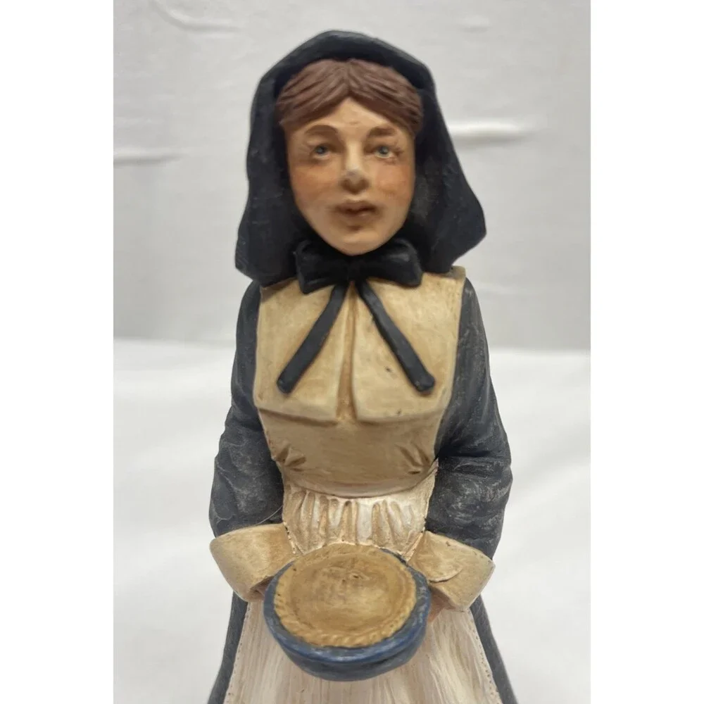 Vintage Pilgrim Woman Figurine Holding Homemade Pie Thanksgiving 7